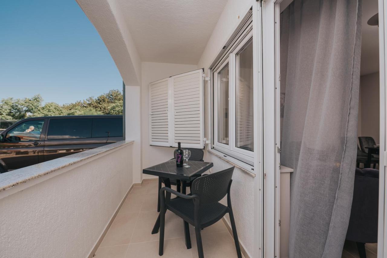 Apartments Virgine Maria I Baška Eksteriør bilde